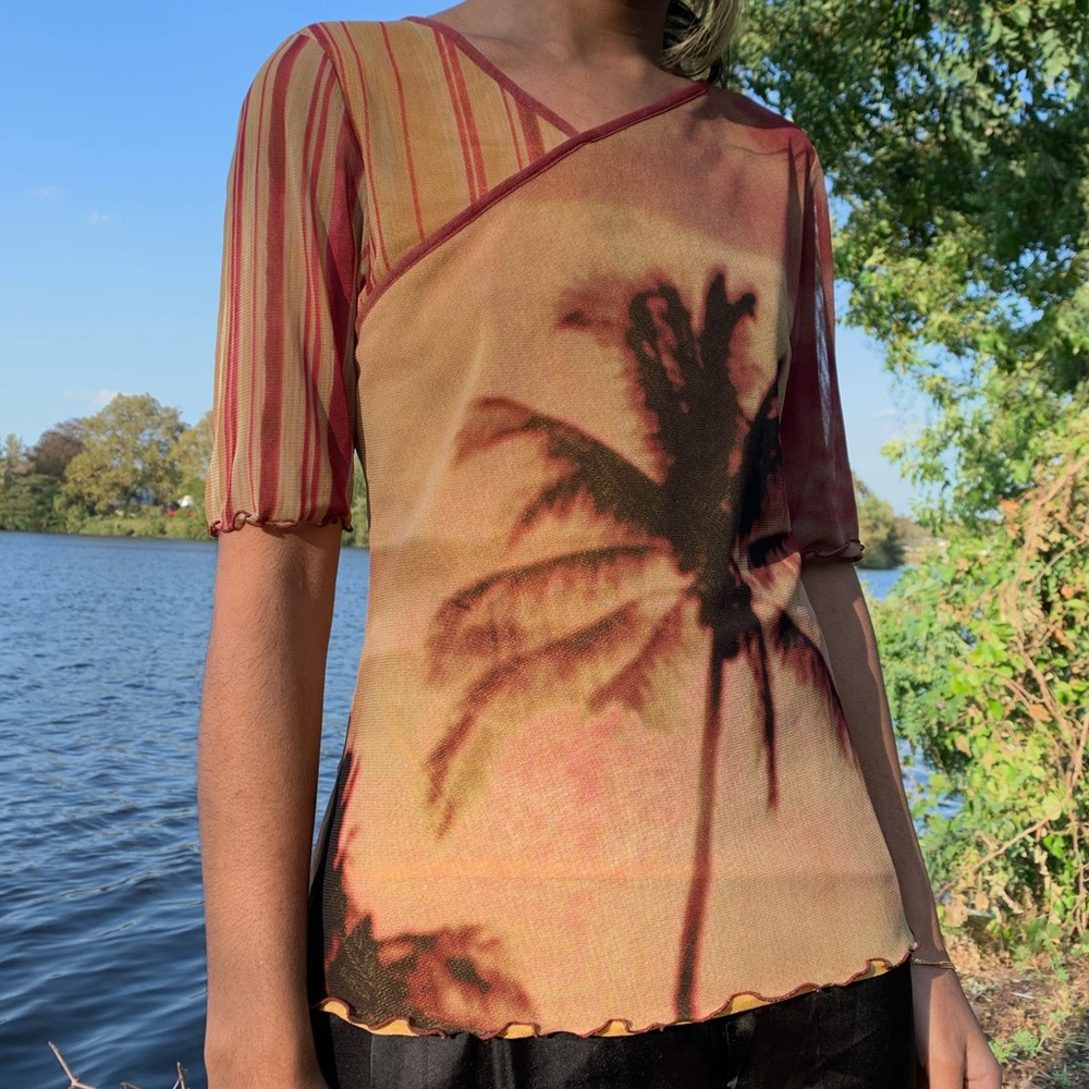 Meshed tee